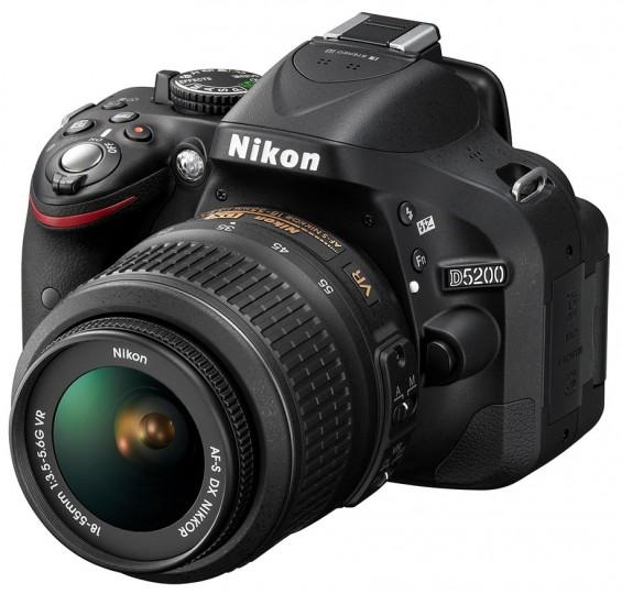Nikon annonce le D5200
