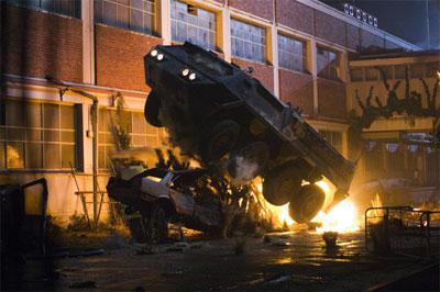 Doomsday avec Rhona Mitra et Bob Hoskins : la bande annonce