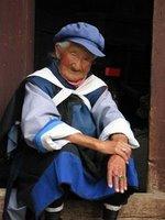 Vieilles du Monde, unissez vous contre la tecktonik