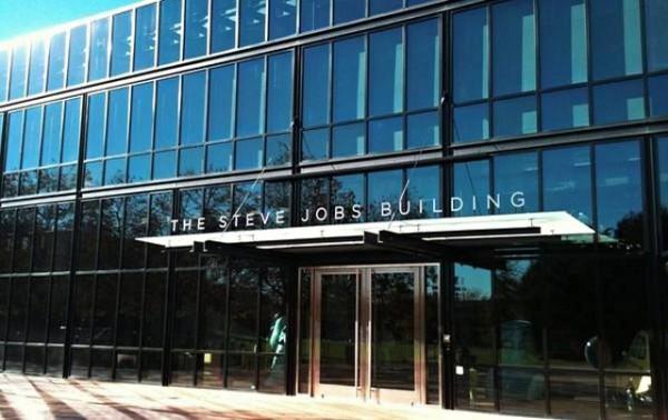 Pixar baptise un de ses bâtiments « Steve Jobs »