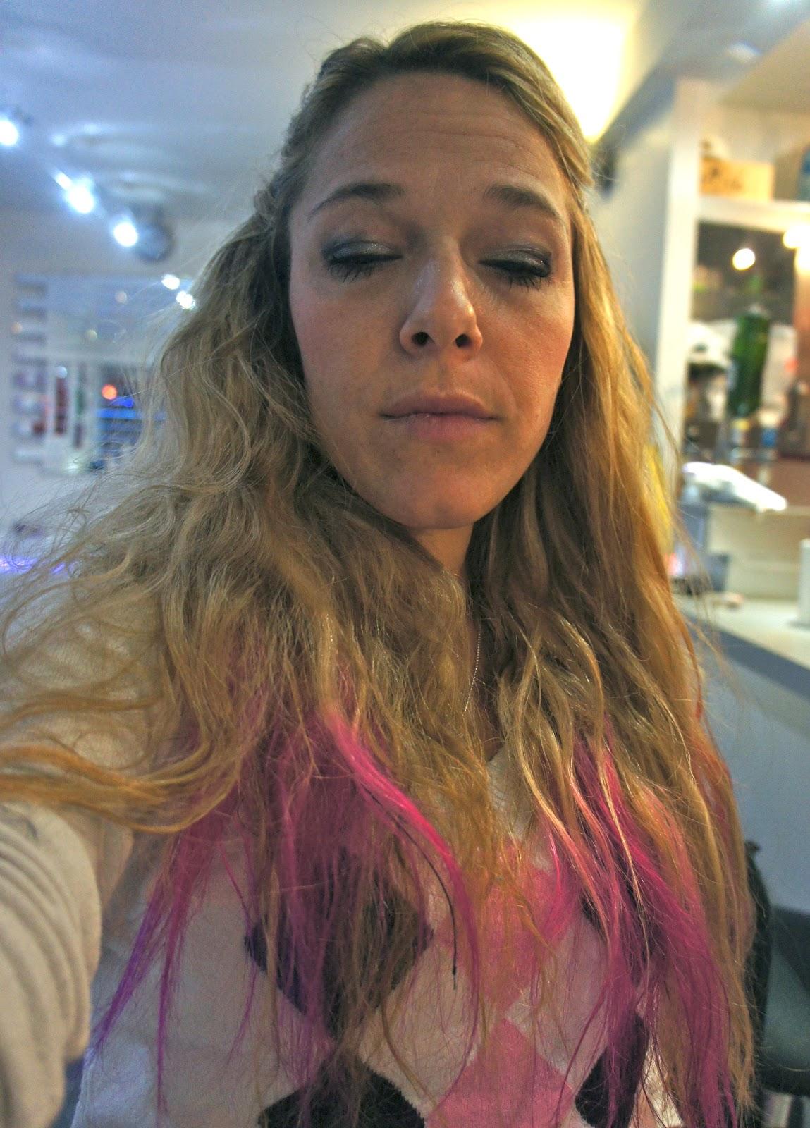 Tie and Dye Rose Sur Mes Extensions à Clips Tie and Dye Rose Sur Mes Extensions à Clips