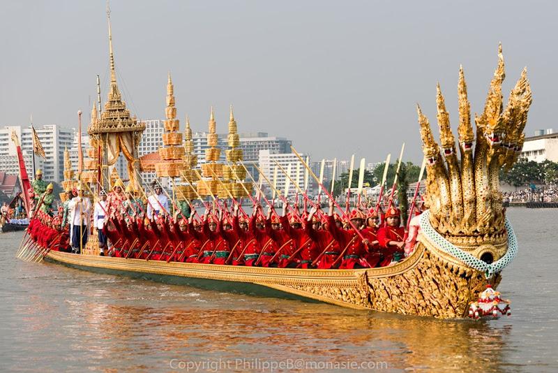 Bangkok, Barges royales procession 2012 [HD]