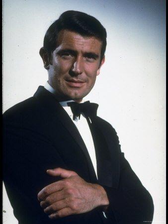 Revue cinématographique et musicale #4 : My name is Bond, James Bond