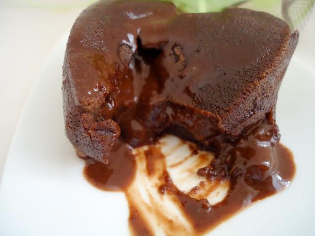 MOELLEUX AU CHOCOLAT CŒUR CAFÉ MOELLEUX AU CHOCOLAT CŒUR CAFÉ