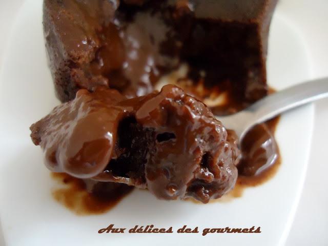 MOELLEUX AU CHOCOLAT CŒUR CAFÉ MOELLEUX AU CHOCOLAT CŒUR CAFÉ