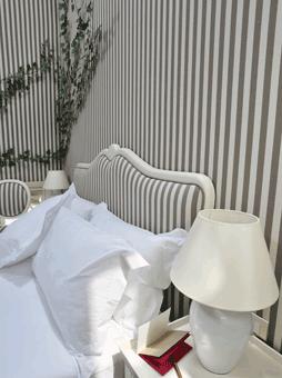 Maison Moschino : un hôtel showroom féérique... où tout est à vendre ! Maison Moschino : un hôtel showroom féérique... où tout est à vendre !