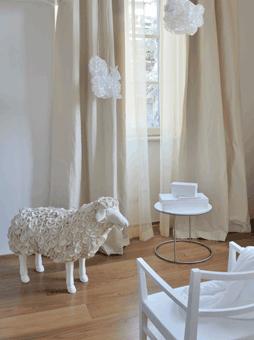 Maison Moschino : un hôtel showroom féérique... où tout est à vendre ! Maison Moschino : un hôtel showroom féérique... où tout est à vendre !