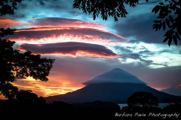 Couché de soleil sur le volcan Concepción, île d'Ometepe Le Nicaragua en 10 photos