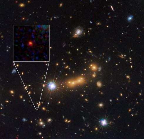 Hubble spots candidate for most distant known galaxy Probable nouveau record de la galaxie la plus lointaine jamais observée !