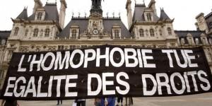 1783575_3_91b2_manifestation-contre-l-homophobie-devant_b6d16f608e7f014ce8eaf8946f9f0d46 LA LUTTE DES CRASSES