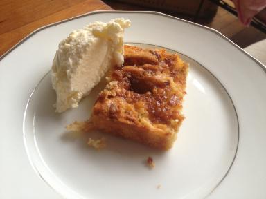 Brownie aux pommes, noisettes et caramel, d’après une recette de Papilles et Pupilles