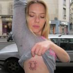 Le nouveau tatouage de Scarlett Johansson réalisé à Paris
