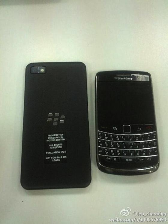 De nouvelles images apparaissent sur la toile au sujet du BlackBerry 10 L-Series 20121121-102722.jpg