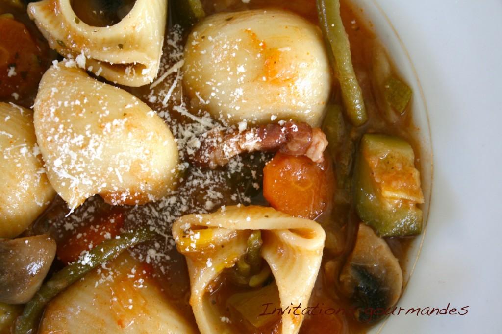 IMG_4991 MINESTRONE AUX CONCHIGLIES