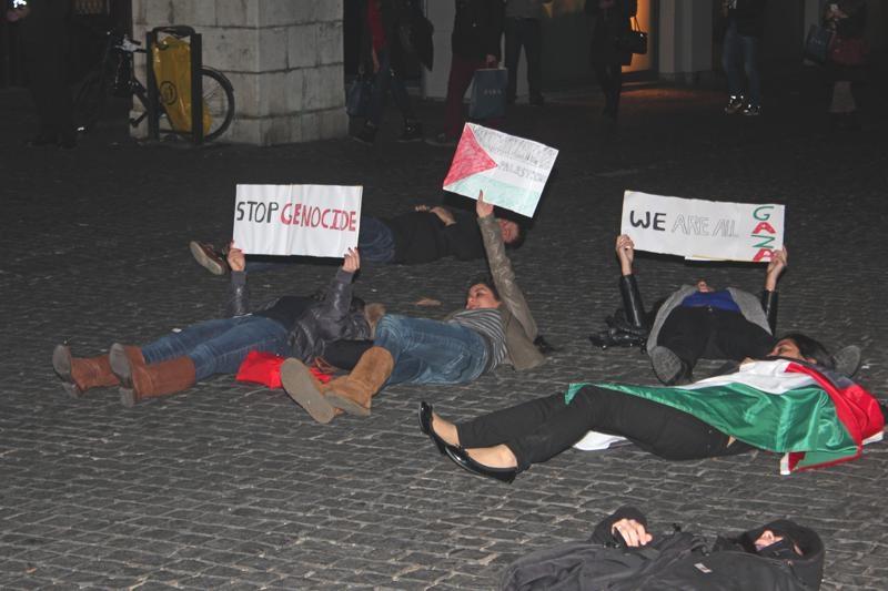 Genève: une double flashmob pour soutenir les palestiniens! IMG_1569-s.jpg