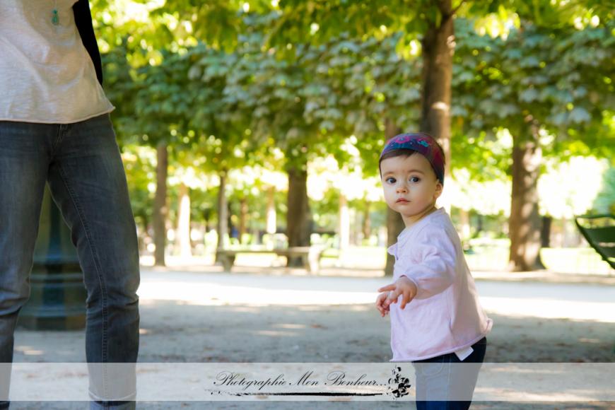 Photographe sur Paris – Portrait de famille lifestyle – Nina et ses parents