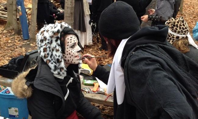 Phoebe dans un Grandeur Nature Phoebe découvre les jeux de rôle Grandeur Nature