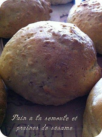 Mes recettes, vos réalisations 82 Pain-a-la-semoule-et-graines-de-sesame