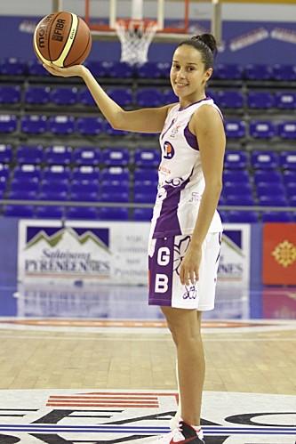 Ligue 2 : La Roche recrute encore Linda-BOUSBAA--Tarbes-_tarbesbasket.com.jpg