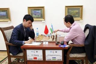 Échecs : Hao Wang (2737) 0-1 Rustam Kasimdzhanov (2696) lors de la ronde 5 
