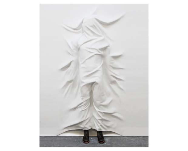 Daniel-Arsham-The-Fall-The-Ball-and-The-Wall-Exhibition-1 Le piège Arsham