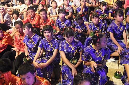 28 novembre 2012. Loy Krathong ou fête des lumières. DSCF2527