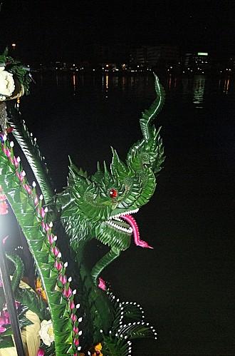 28 novembre 2012. Loy Krathong ou fête des lumières. DSCF2543