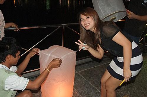 28 novembre 2012. Loy Krathong ou fête des lumières. DSCF2534
