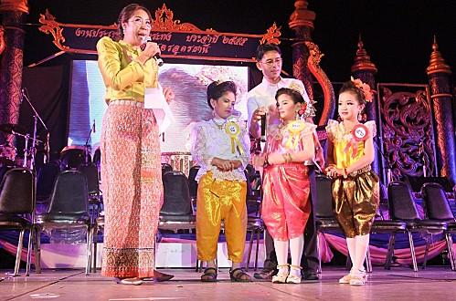 28 novembre 2012. Loy Krathong ou fête des lumières. DSCF2523