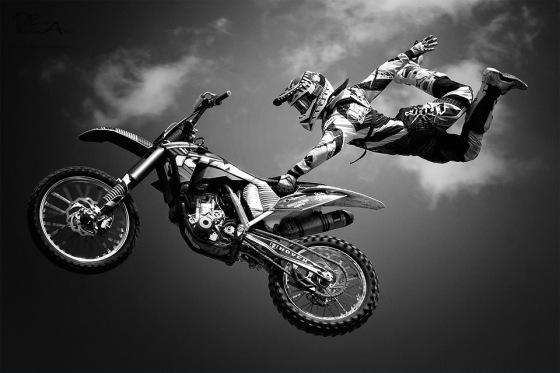 Voici une sélection de fond d’écran pour vos appareils. 20121129-234733.jpg