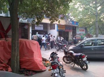 Moment de solitude au bureau d'immatriculation IMG-20121101-00024.jpg