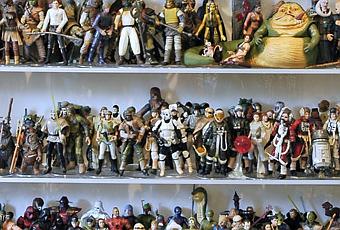 ToyzMag » Une boîte complète des 12 premières figurines Star Wars de