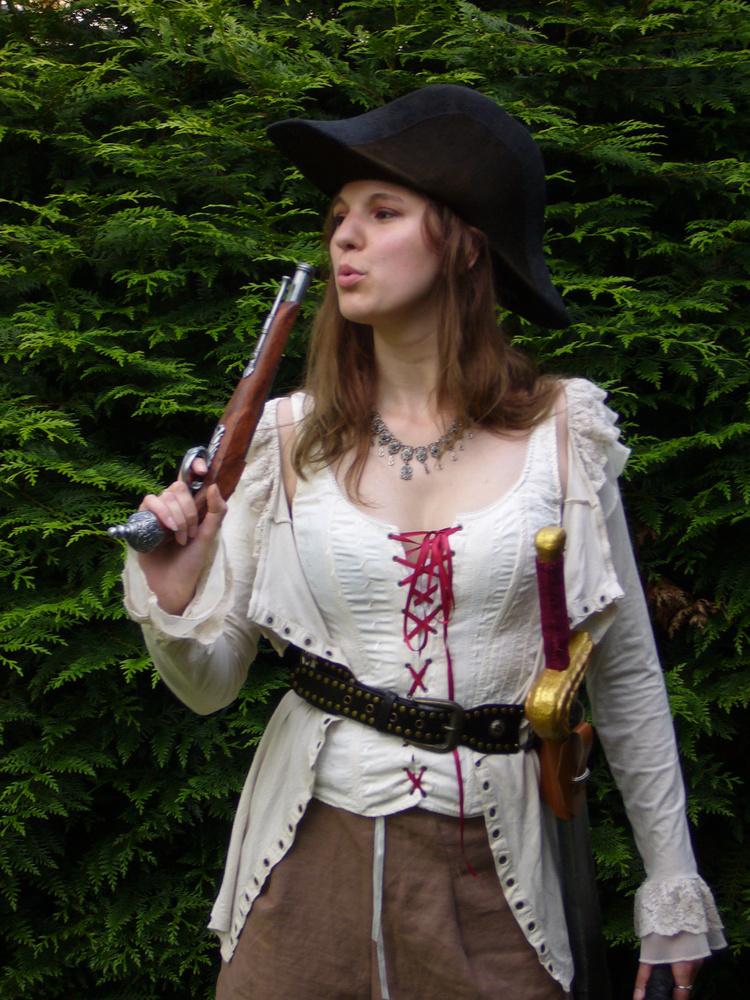 personnage Adelaide de Forbin GN pirate a20704174 Virginie, Bijoutière et passionnée de Jeux de rôle Grandeur Nature