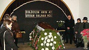 Thérésa Szekely morte brulée vive avec animaux le 22/10/2012 enterrement-de-theresa.jpg