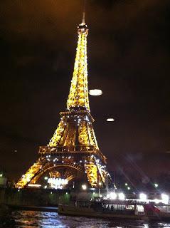 Noël, Mon Paris Mon Télérama... Ma série : LES REVENANTS sur Canal + et l'album de Tardi + encore de cadeaux petits grands j'ai fait ma liste..... Noël, Mon Paris Mon Télérama... Ma série : LES REVENANTS sur Canal + et l'album de Tardi + encore de cadeaux petits grands j'ai fait ma liste.....