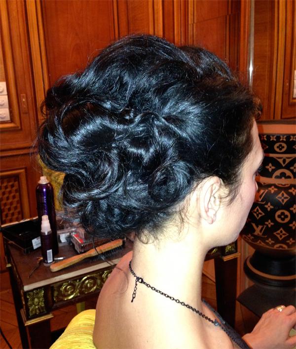 Un chignon de tapis rouge en 20 minutes, c’est possible !