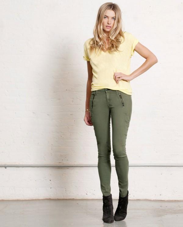 Des poches plaquées et des zips ? on dit oui ! Rag & Bone réinvente le cargo !