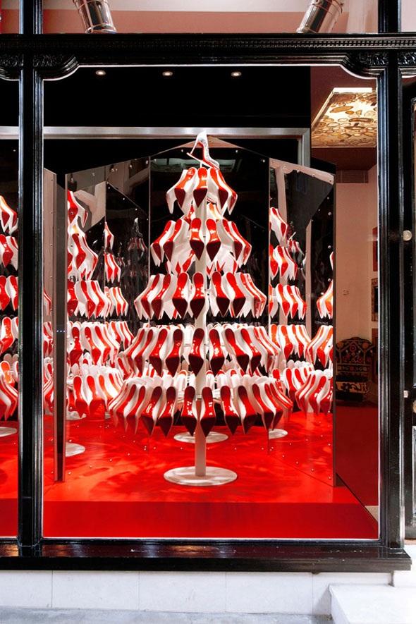 Le merveilleux sapin de Noel signé Christian Louboutin