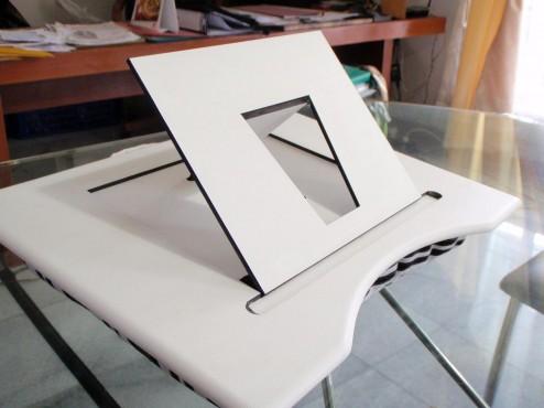 Support Ipad canapé Ipad killed the LapTopper ?