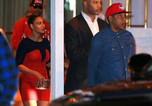 Beyoncé et Jay-Z au resto avec Kelly Rowland et se Dream à Miami