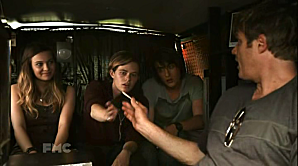 Critiques Séries : Conspiracy 365. Saison 1. Episode 12. December. vlcsnap-2012-12-11-14h52m35s17.png