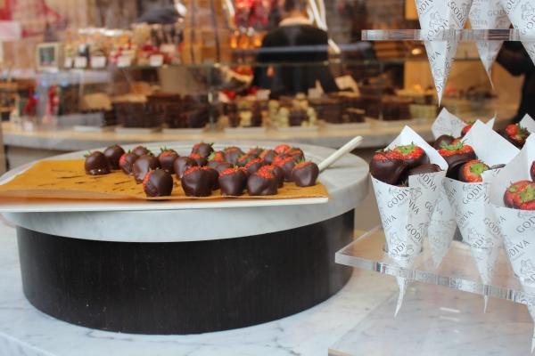 Bruxelles à l'heure de Noël voyage,bruxelles,belgique,galeries royales saint hubert,godiva,corné port royal,neuhaus,mary