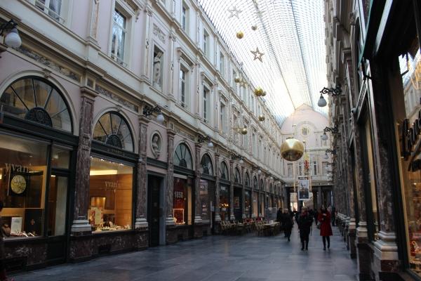 Bruxelles à l'heure de Noël voyage,bruxelles,belgique,galeries royales saint hubert,godiva,corné port royal,neuhaus,mary