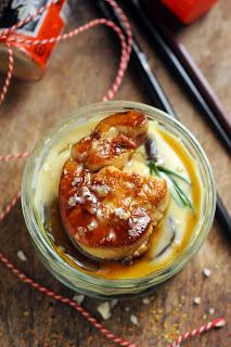 Et voilà j'ai encore craqué, il est de retour pour les fêtes… Foie gras au vin de noël au menu ! Et voilà j'ai encore craqué, il est de retour pour les fêtes… Foie gras au vin de noël au menu !