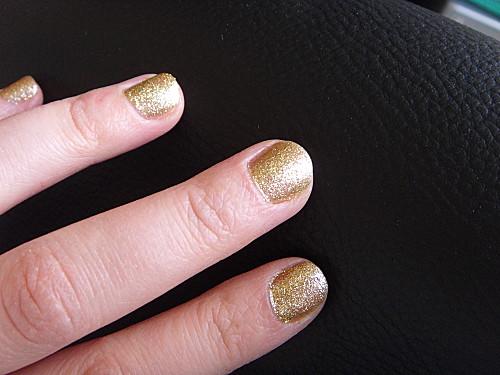 Transformer ses ongles en boule de Noël SDC14440.JPG