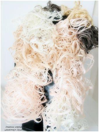 Ma farandole d'écharpes pour NOEL echarpe beige rose marron 1