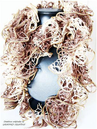Ma farandole d'écharpes pour NOEL echarpe marron beige et or