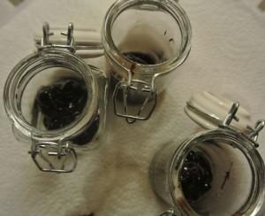 Mousse bananes chocolat, versez le chocolat fondu dans les verrines Mousse bananes chocolat, versez le chocolat fondu dans les verrines