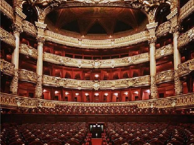 paris-national-opera-opera-garnier-and-of-the-bastille paris national opera opera garnier and of the bastille 620x465 La dernière wishlist: 7 cadeaux imparables pour elle