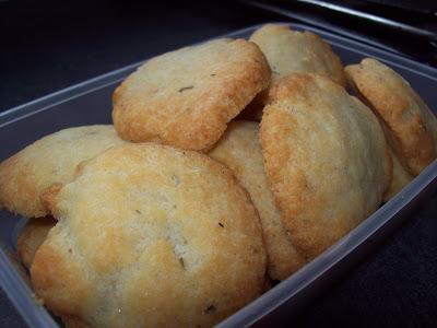 Sablés au parmesan et herbes de Provence Sablés au parmesan et herbes de Provence